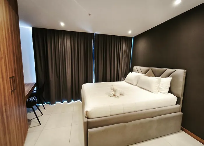 Harmony Coliving Ecuador Pool Carolina Park Quito