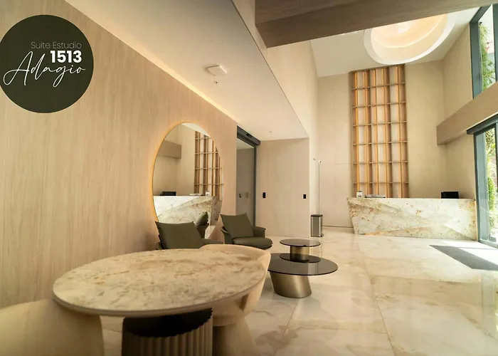 Suite Ejecutiva - Trabajo Y Descanso - Exclusividad Y Lujo - Sector La Carolina, Quito